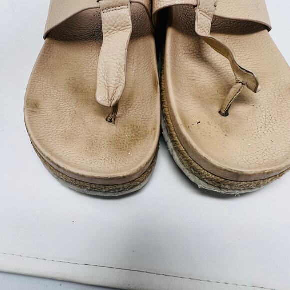 Vince Pebble Leather Thong Sandal Flip Flop - 6 - Picture 3 of 7